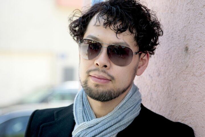 Mens Medium Model Yasushi with Sunglasses